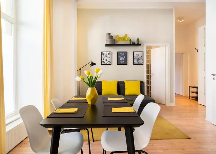 Modern 4 Bedroom Apartment In Berlin - Charlottenburg