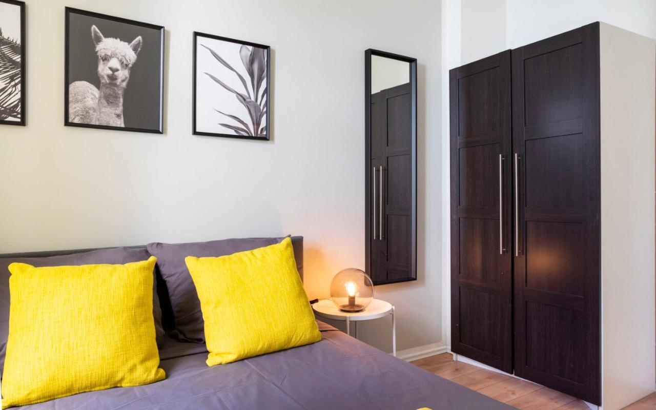 Modern 4 Bedroom In - Charlottenburg Berlino